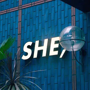 Hotel She,