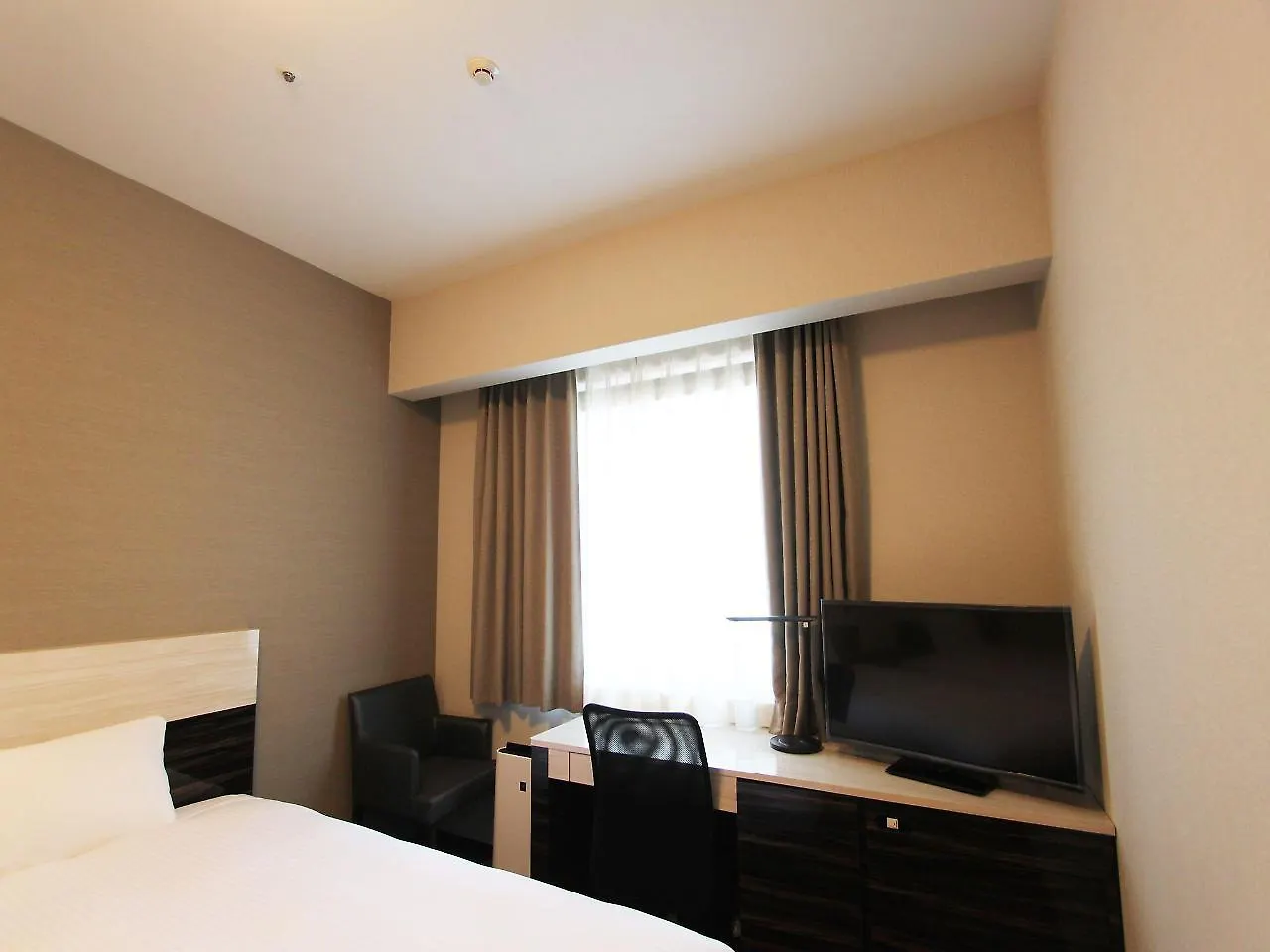 Smile Hotel Premium Osaka Hommachi