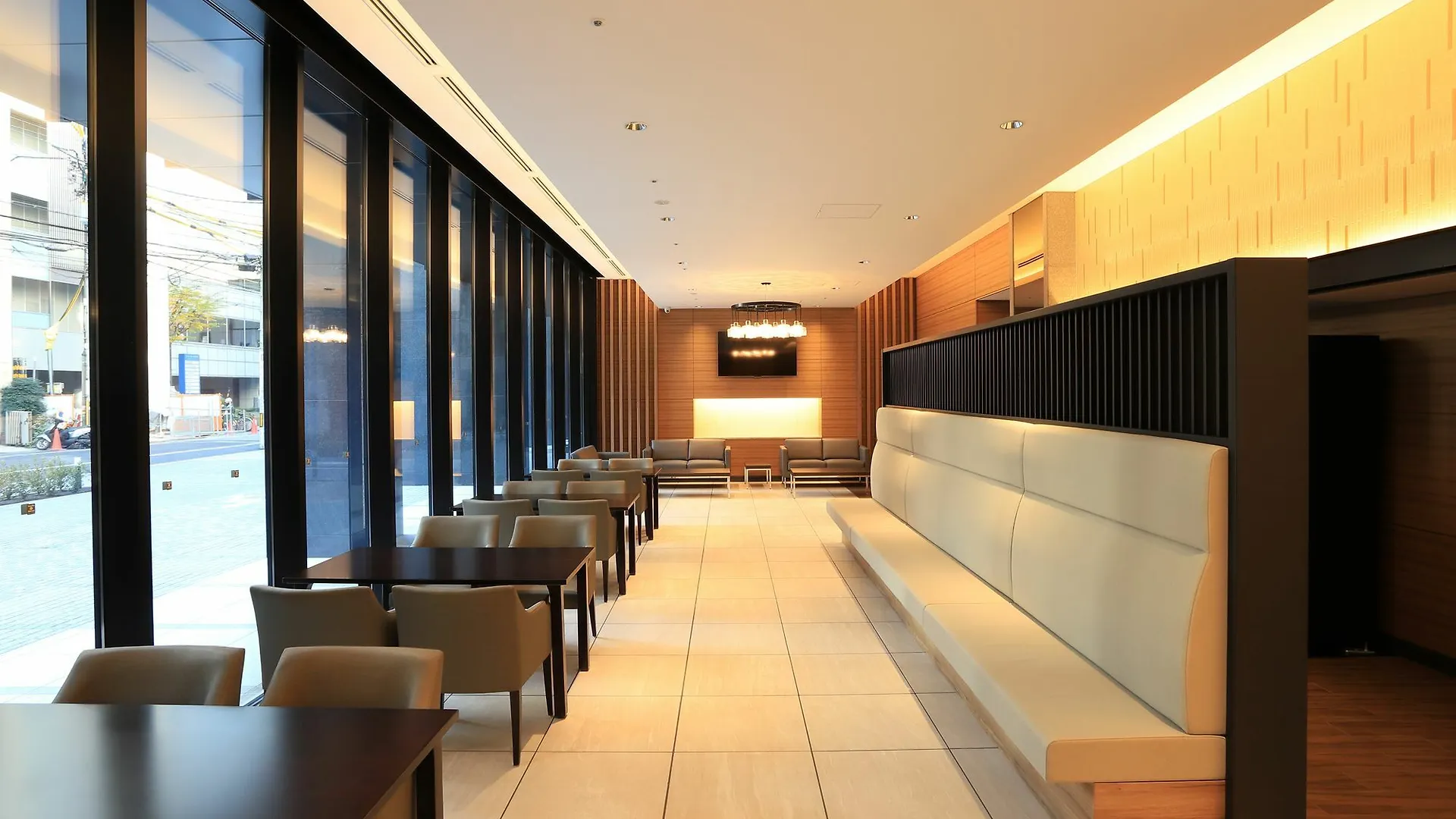 Smile Hotel Premium Osaka Hommachi